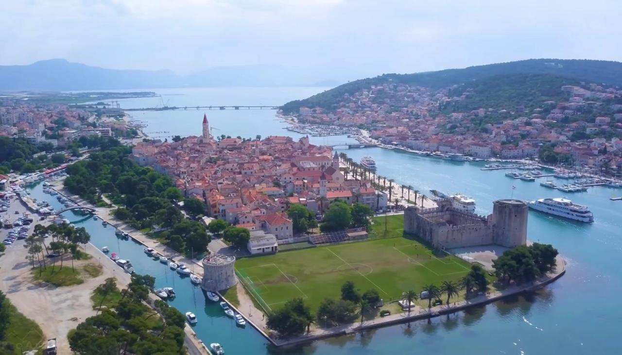 Villa Mira Trogir Bagian luar foto