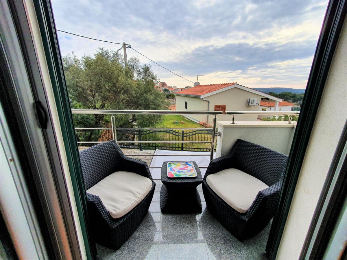 Villa Mira Trogir Bagian luar foto