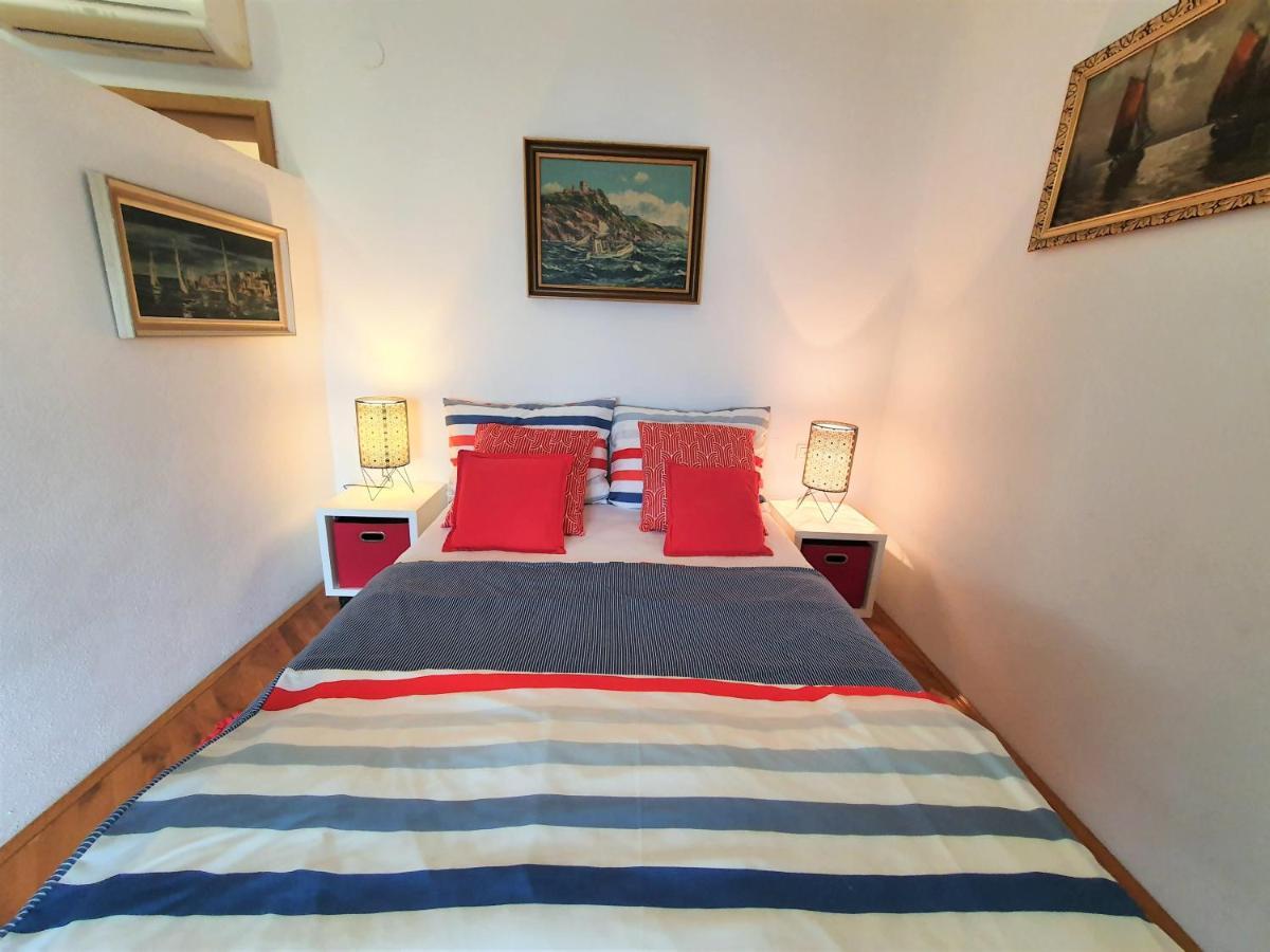 Villa Mira Trogir Bagian luar foto