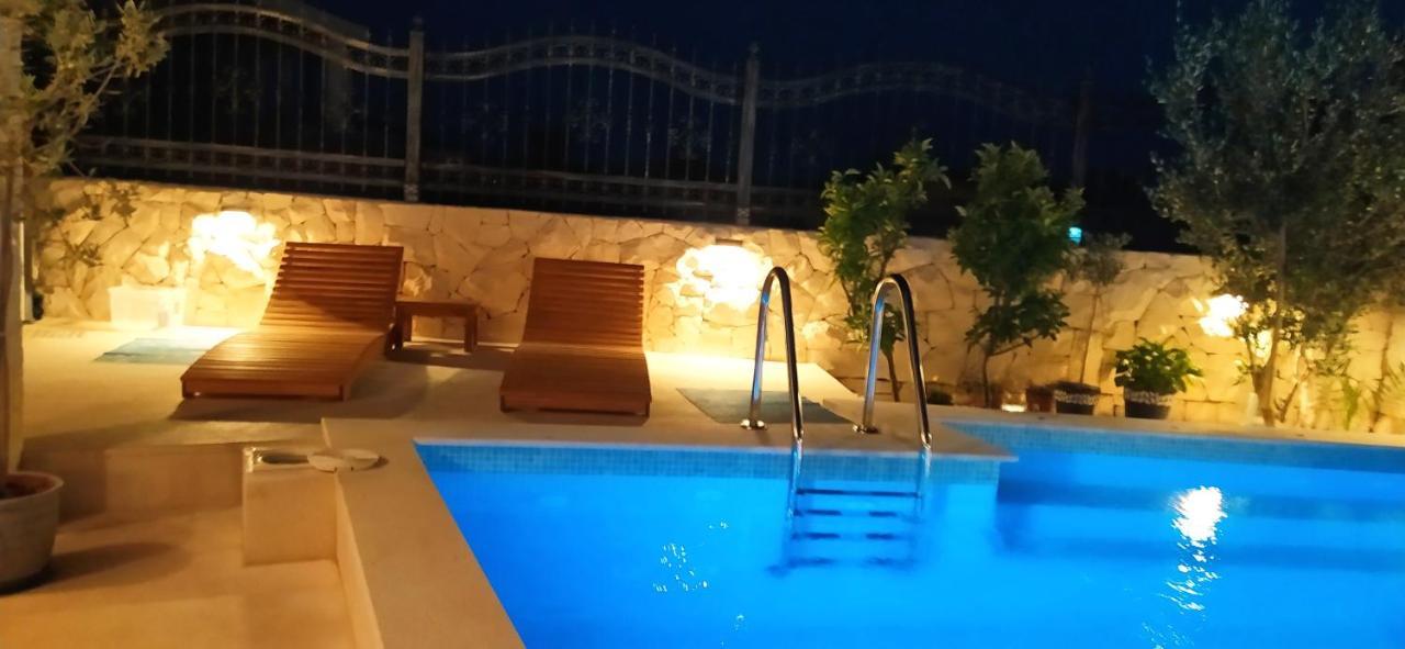 Villa Mira Trogir Bagian luar foto