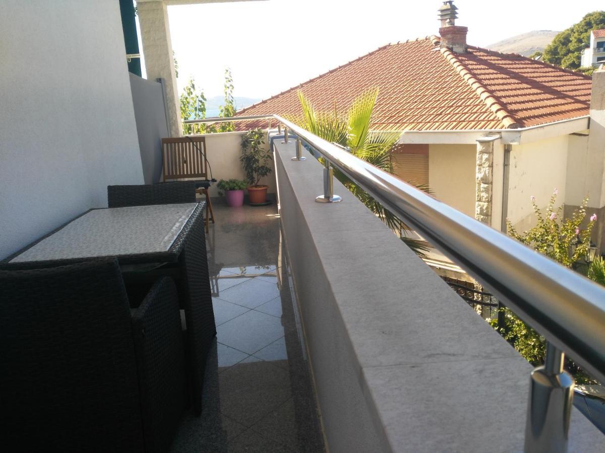 Villa Mira Trogir Bagian luar foto